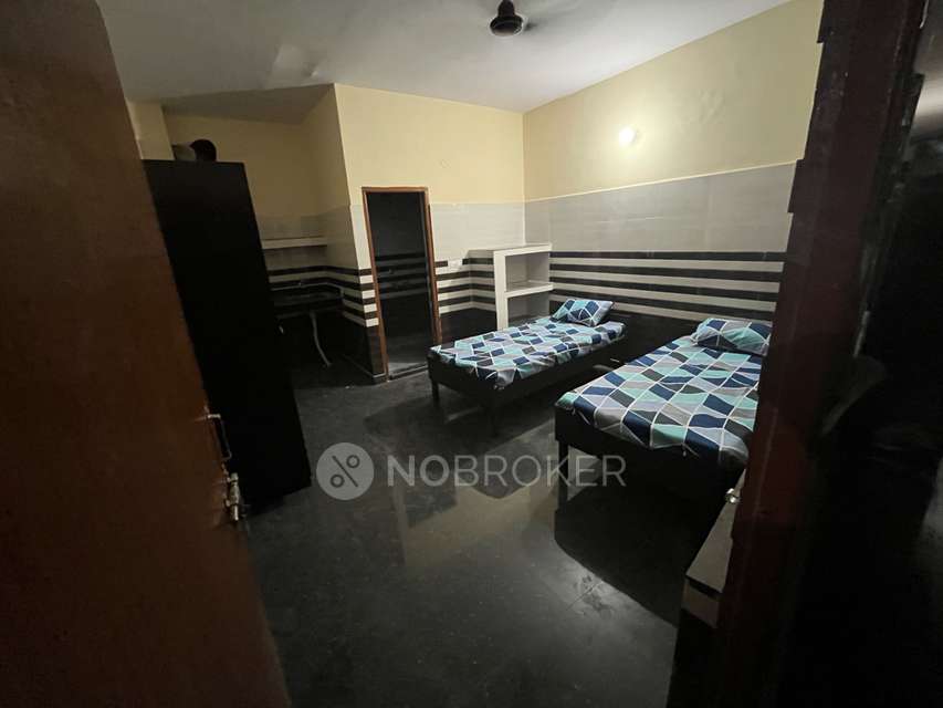 PG for Boys in Sector 130