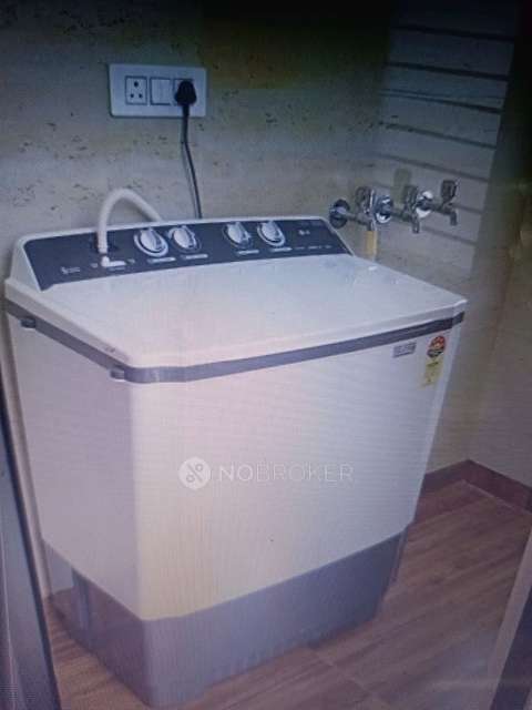 PG for Girls in 93,sector 7, Huda Shopping Complex, Near Axis Bank Branch, Huda Market, Sector 7a, Block E, Sector 7, Faridabad, Haryana 121006, India