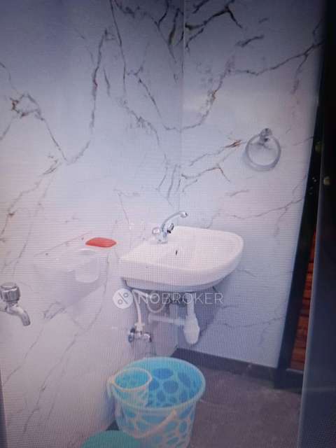 PG for Girls in 93,sector 7, Huda Shopping Complex, Near Axis Bank Branch, Huda Market, Sector 7a, Block E, Sector 7, Faridabad, Haryana 121006, India