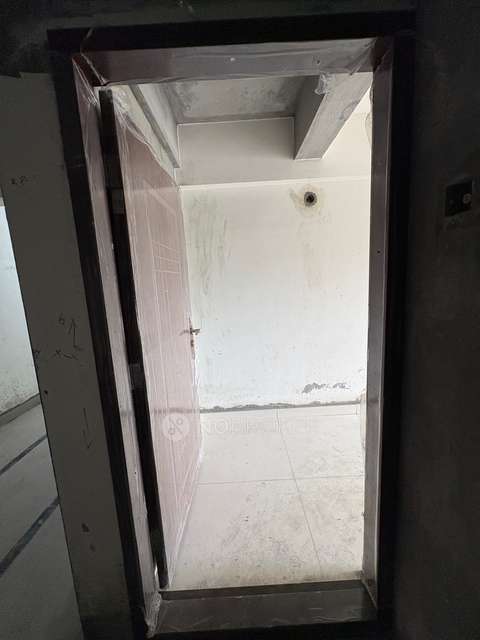 2 BHK Flat In 21st Castle Green Boulevard For Sale  In Green Boulevard - 21 Castle