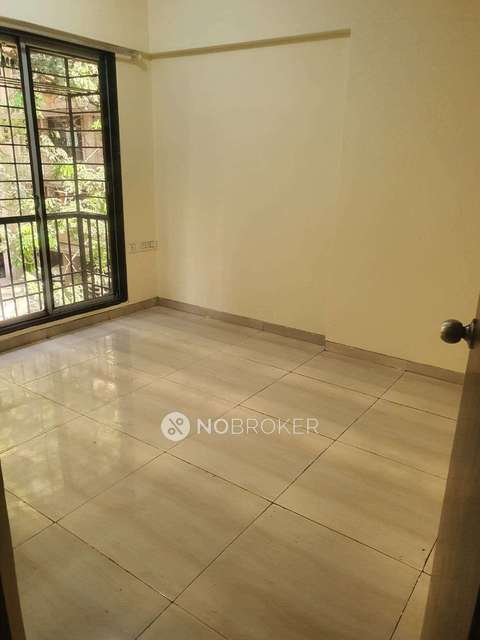 2 BHK Flat In Ratnadeep Hsg Society Ltd For Sale  In Chembur Chembur West