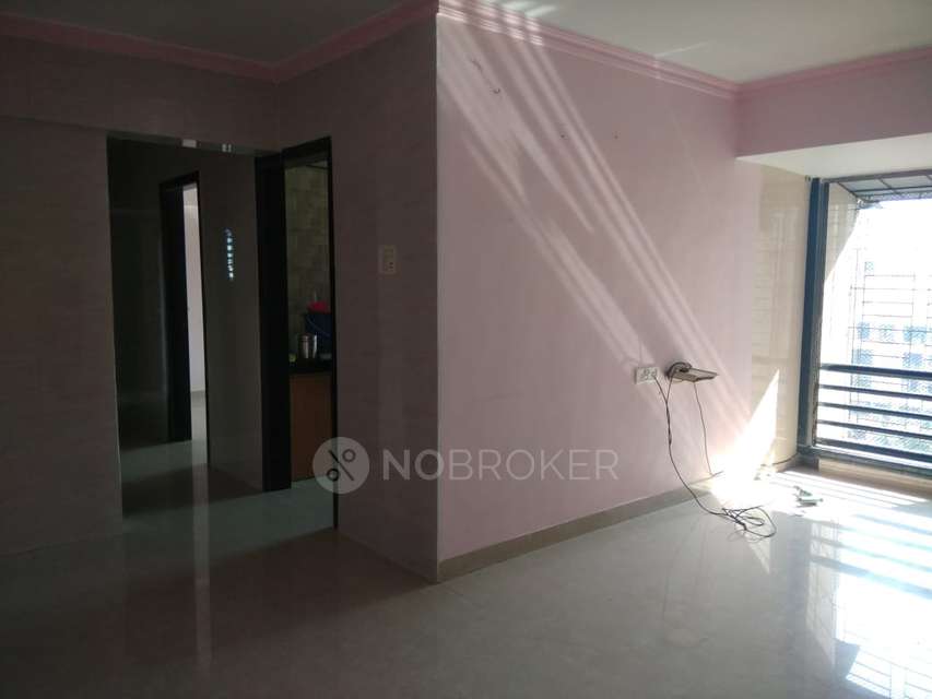 2 BHK Flat In Breezy Corner, Kandivali West For Sale  In Borivali West