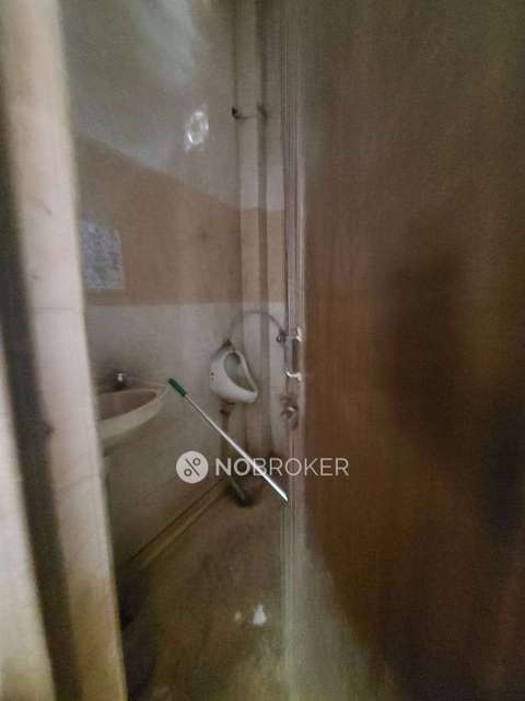 Godown/Warehouse in  Gtb Nagar, Delhi for sale 