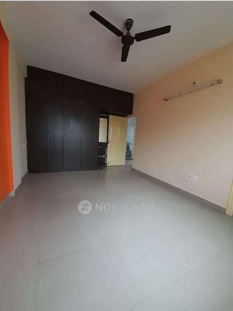 2 BHK Flat In Rs Residency, Lingarajapuram For Sale  In Kacharakanahalli