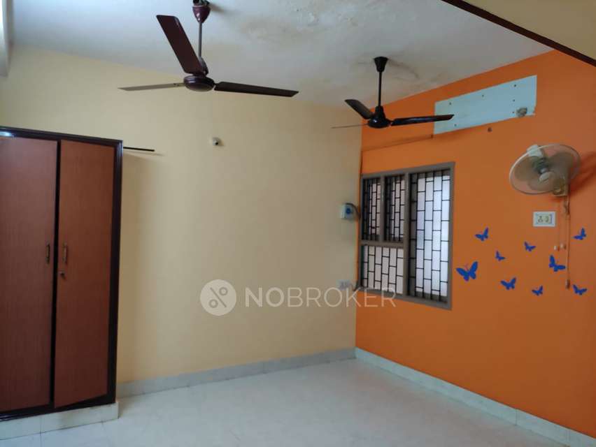 2 BHK Flat In Nr Aiswaryam, Vadapalani For Sale  In 29, Alagiri Nagar 6th Cross