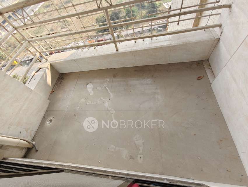 3 BHK Flat In Proviso Complex for Rent  In Sector 35