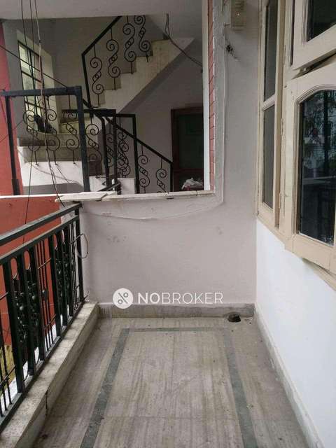 4 BHK Flat For Sale  In Sector 40