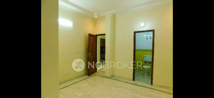 2 BHK Flat In West Patel Nagar For Sale  In West Patel Nagar