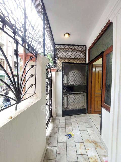 2 BHK Flat In West Patel Nagar For Sale  In West Patel Nagar