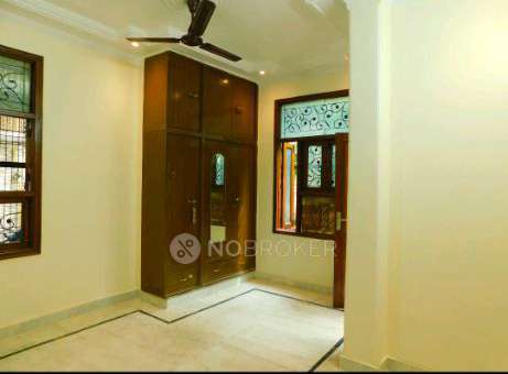 2 BHK Flat In West Patel Nagar For Sale  In West Patel Nagar