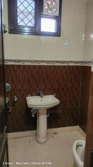4 BHK Flat In Avtar Enclave For Sale  In Avtar Enclave, Paschim Vihar