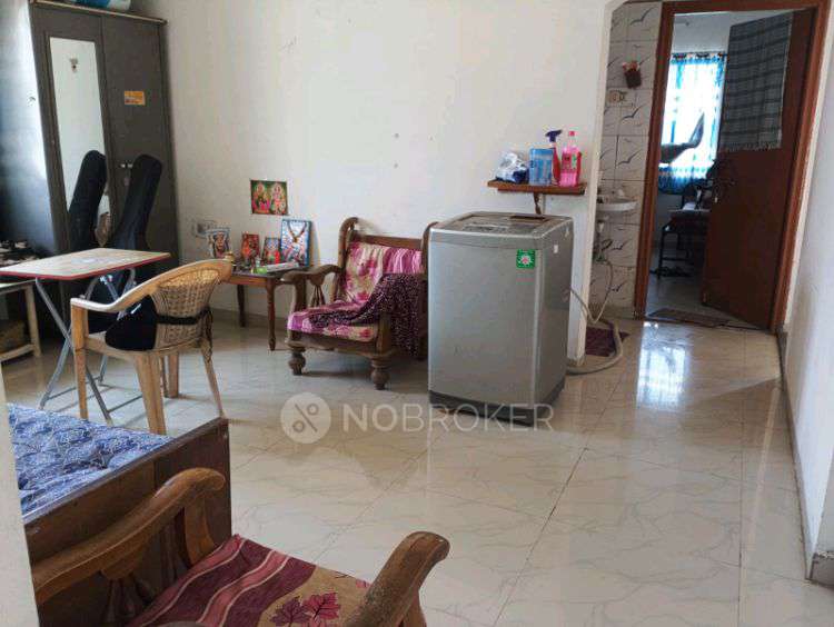 Single Room for Male In 2 BHK  In Wanawadi