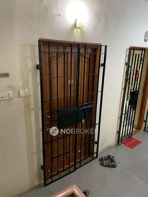 2 BHK Flat In Agni Flamingo Apartments For Sale  In Agni Flamingo Apartments, Pallikaranai.