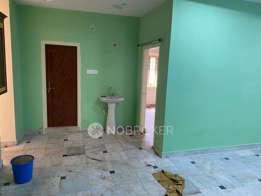 2 BHK Flat In Venkat Plaza For Sale  In Anandbagh X Road