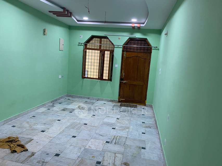 2 BHK Flat In Venkat Plaza For Sale  In Anandbagh X Road