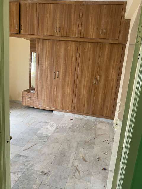 2 BHK Flat In Venkat Plaza For Sale  In Anandbagh X Road