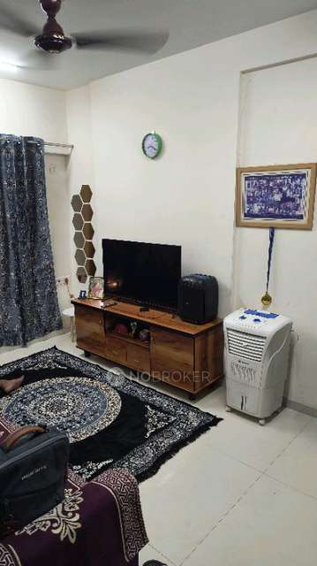 Single Room for Male In 1 BHK  In Gs 47 Avenue (ganesh Shadhan)  In 47, Eastern Express Hwy