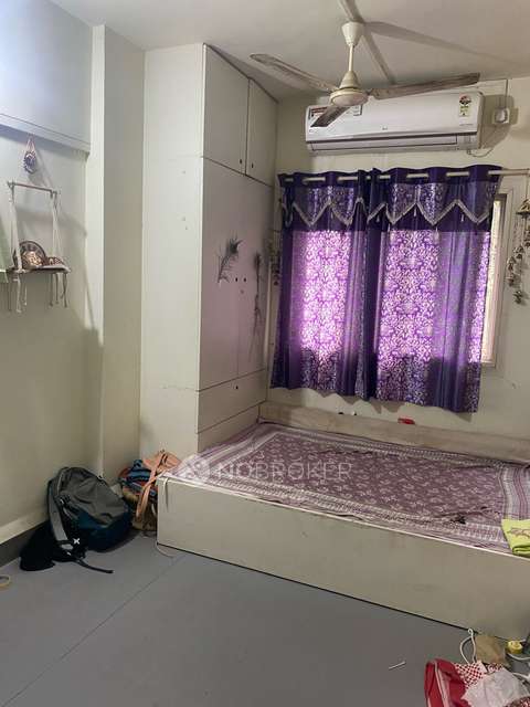 Shared Room for Female In 1 RK  In Paschimanagari In Kothrud
