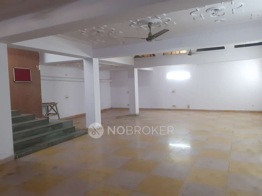 Shop in Vikaspuri, Delhi for Rent 