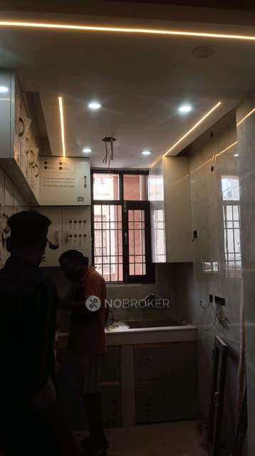 3 BHK Flat For Sale  In Mahavir Enclave, Delhi, India