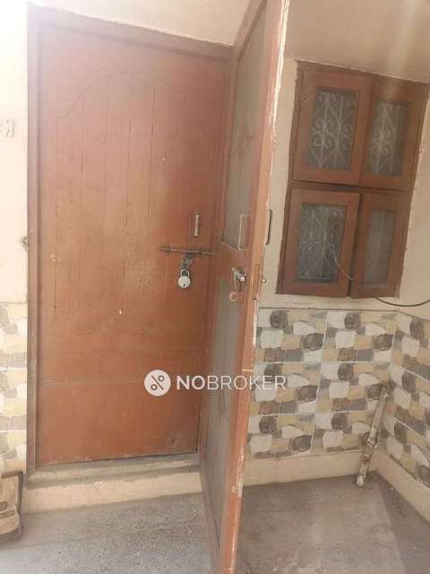 2 BHK Flat for Rent  In Sector 12