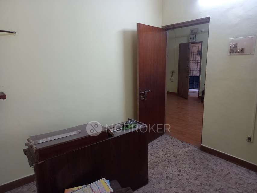 2 BHK Flat In Yokesh Mahal K K Nagar For Sale  In 728  Flat No 5 ,thiruvalluvar 2nd St, West Kk Nagar , Nesapakkam ,chennai 78