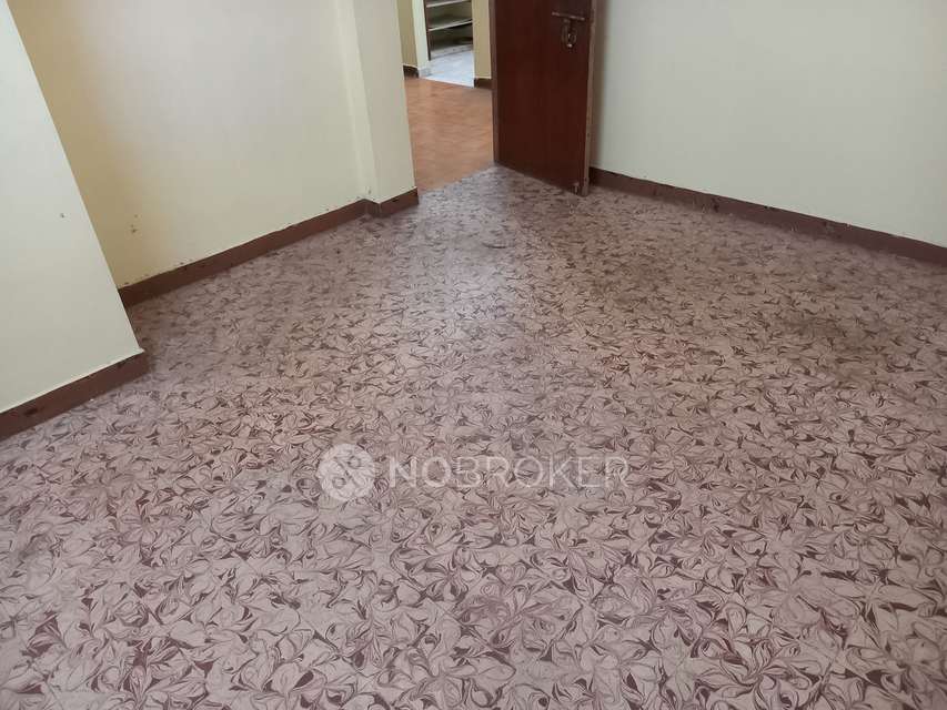 2 BHK Flat In Yokesh Mahal K K Nagar For Sale  In 728  Flat No 5 ,thiruvalluvar 2nd St, West Kk Nagar , Nesapakkam ,chennai 78