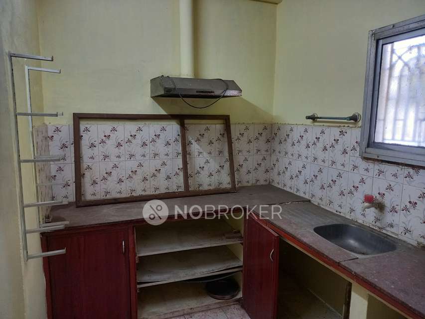 2 BHK Flat In Yokesh Mahal K K Nagar For Sale  In 728  Flat No 5 ,thiruvalluvar 2nd St, West Kk Nagar , Nesapakkam ,chennai 78