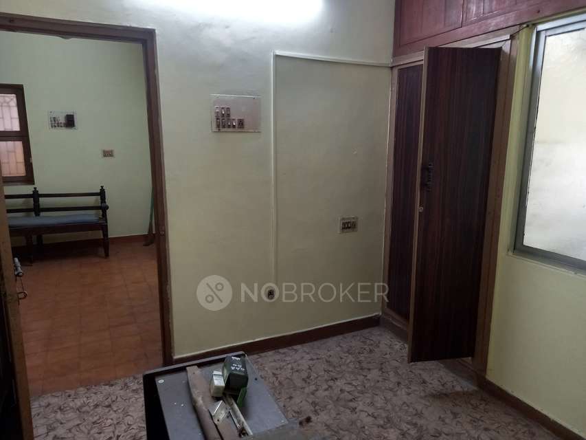 2 BHK Flat In Yokesh Mahal K K Nagar For Sale  In 728  Flat No 5 ,thiruvalluvar 2nd St, West Kk Nagar , Nesapakkam ,chennai 78