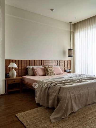 2 BHK Flat In Hum Solaris For Sale  In Kandivali West