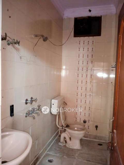 2 BHK Flat In Standalonebuilding For Sale  In Hari Nagar