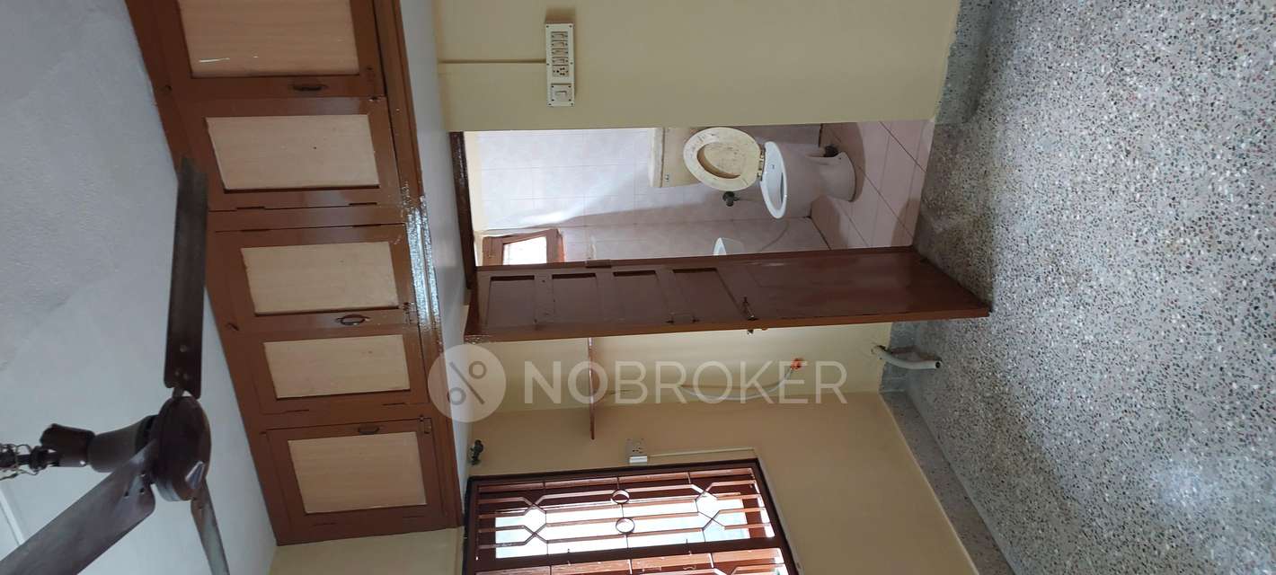 2 BHK Flat In   Nafar Rudhra For Sale  In Thiruvanmiyur