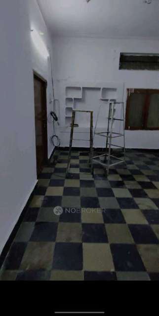 4 BHK Flat In Baitul Hajra, Ringroad For Sale  In Moghal Nagar