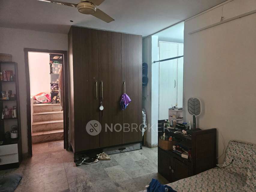 2 BHK Flat In South Extension - I For Sale  In Block A