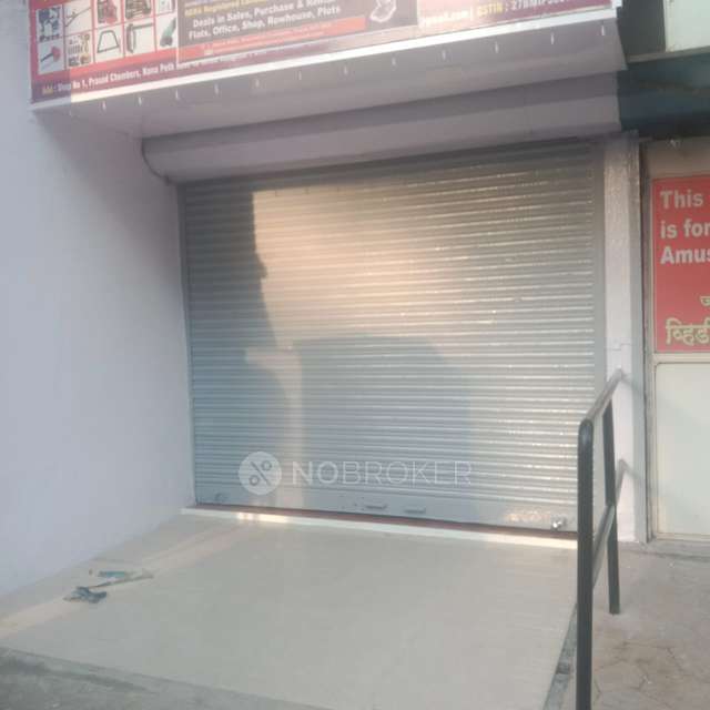 Shop in New Nana Peth, Pune for sale 