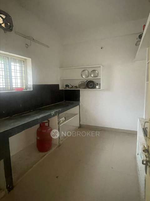 Single Room for Female In 2 BHK  In Begumpet