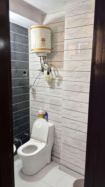 2 BHK Flat In Bhagwati Vihar, Uttam Nagar For Sale  In Uttam Nagar