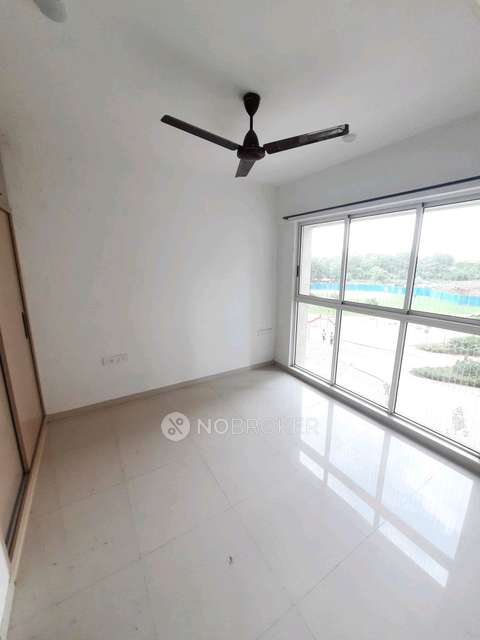 Single Room for Female In 2 BHK  In Runwal Garden City In Dombivli East