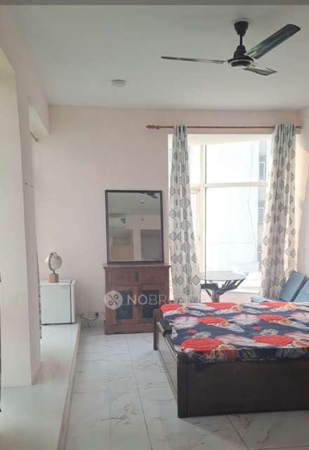1 RK Flat In  Jaypee Greens Greater Noida for Rent  In Block B, Greater Noida