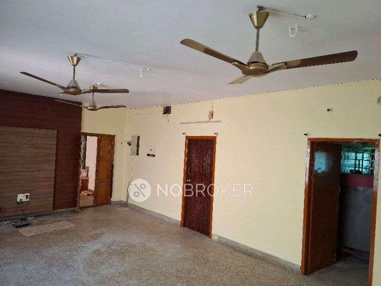 3 BHK Flat In Uds 1200 For Sale  In Shenoy Nagar