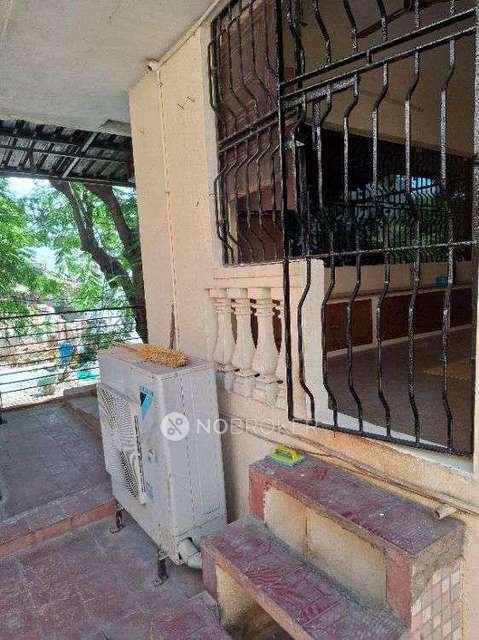 3 BHK Flat In Uds 1200 For Sale  In Shenoy Nagar