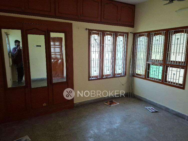 3 BHK Flat In Uds 1200 For Sale  In Shenoy Nagar
