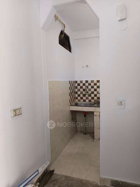 2 BHK Flat For Sale  In Okhla