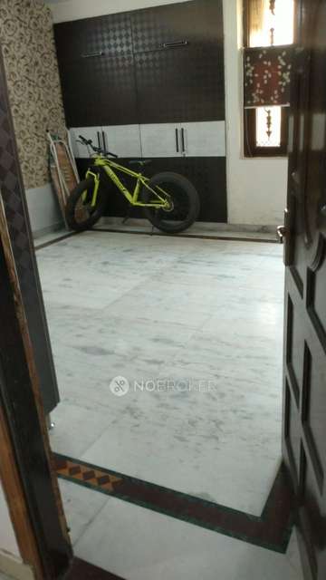 4 BHK Flat For Sale  In Krishna Nagar,