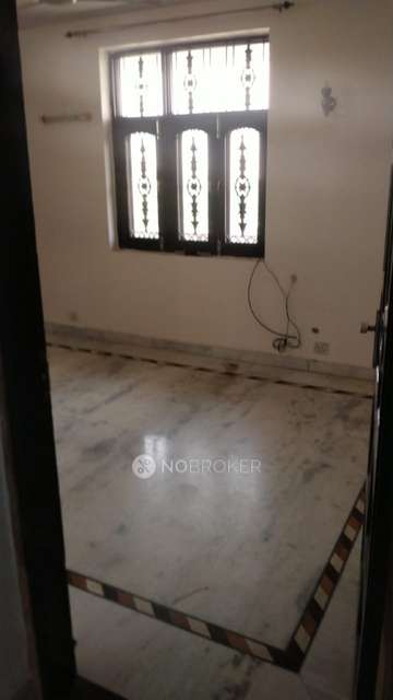 4 BHK Flat For Sale  In Krishna Nagar,