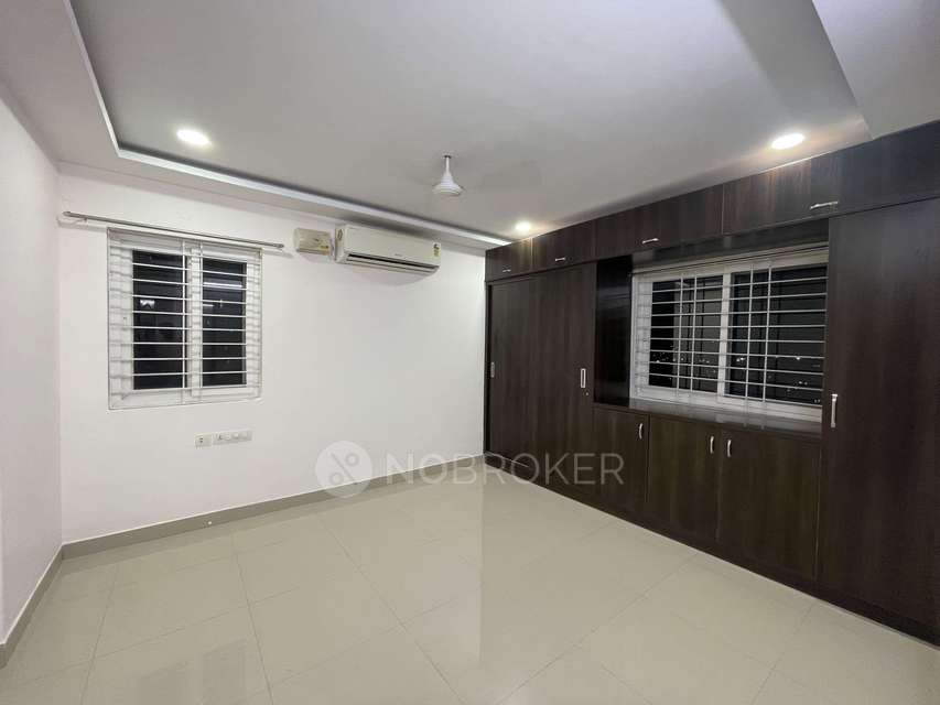 3 BHK Flat In Prajay Mega Polis For Sale  In Hitec City