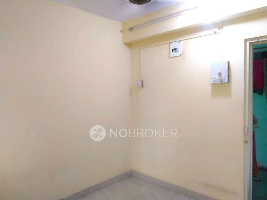 1 BHK Flat In Swadeshi Chs For Sale  In Sion