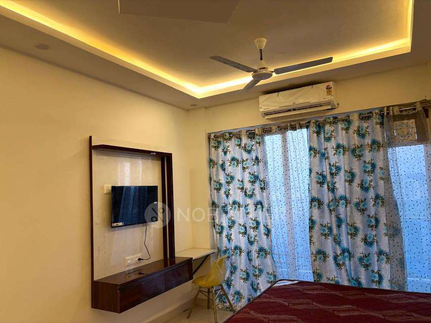 1 RK Flat In Gaur Suites, Noida Extension for Rent  In Noida Extension