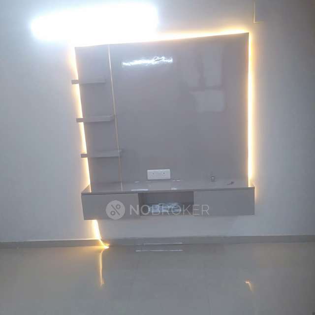 2 BHK Flat In Pareena Om Apartment for Rent  In Sector 112
