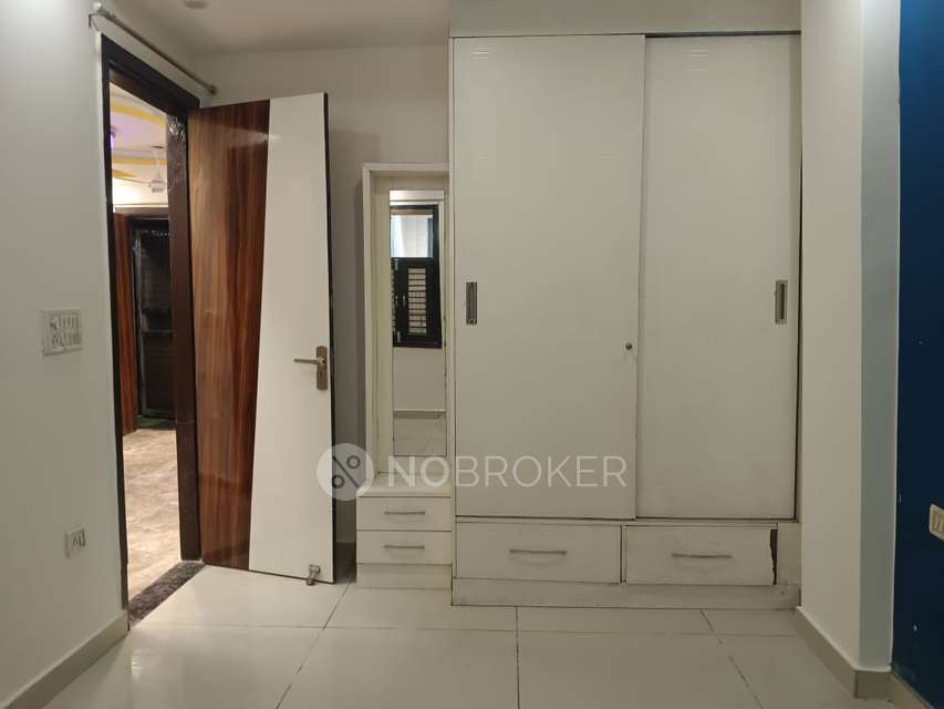 3 BHK Flat In Standalone Building  For Sale  In Uttam Nagar